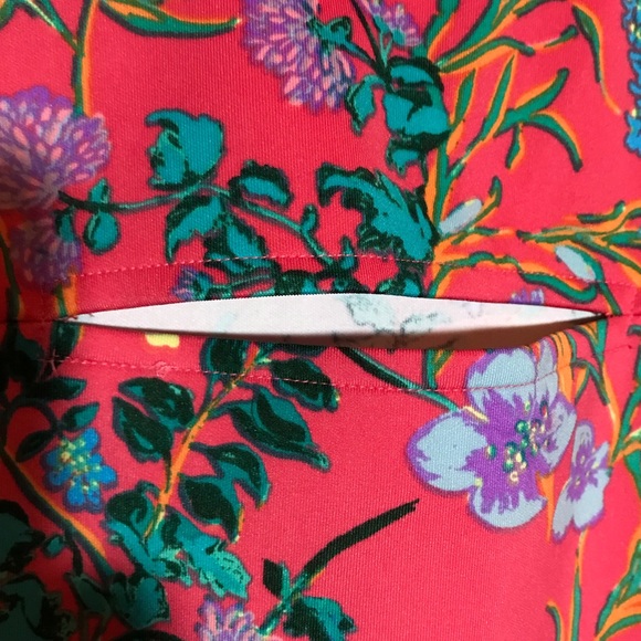 Decree ☀️ crop top tropical pink floral and birds - Picture 4 of 8